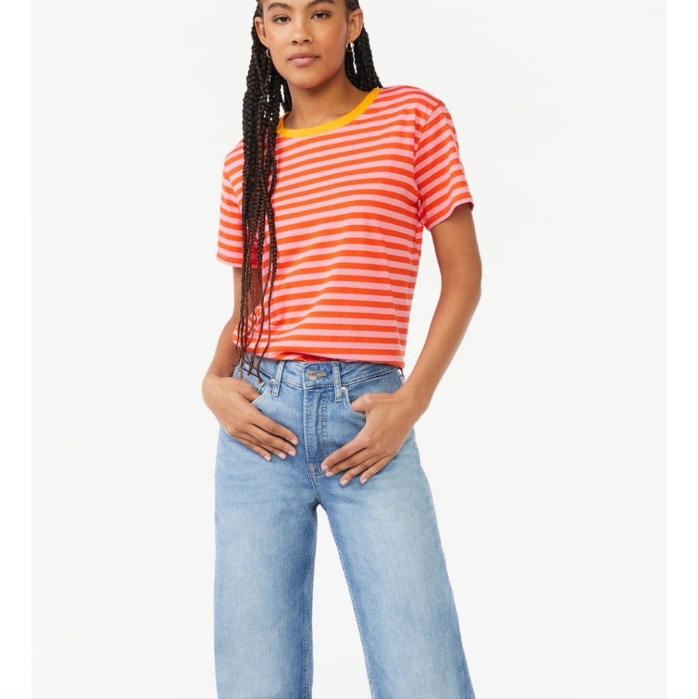 Free Assembly Women's Crop Box Tee with Short Sleeves,